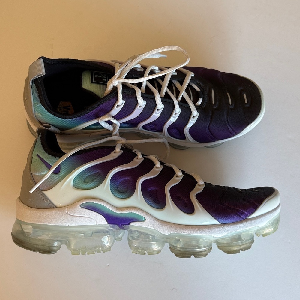 Nike Air VaporMax in fierce purple aurora green men’s 11